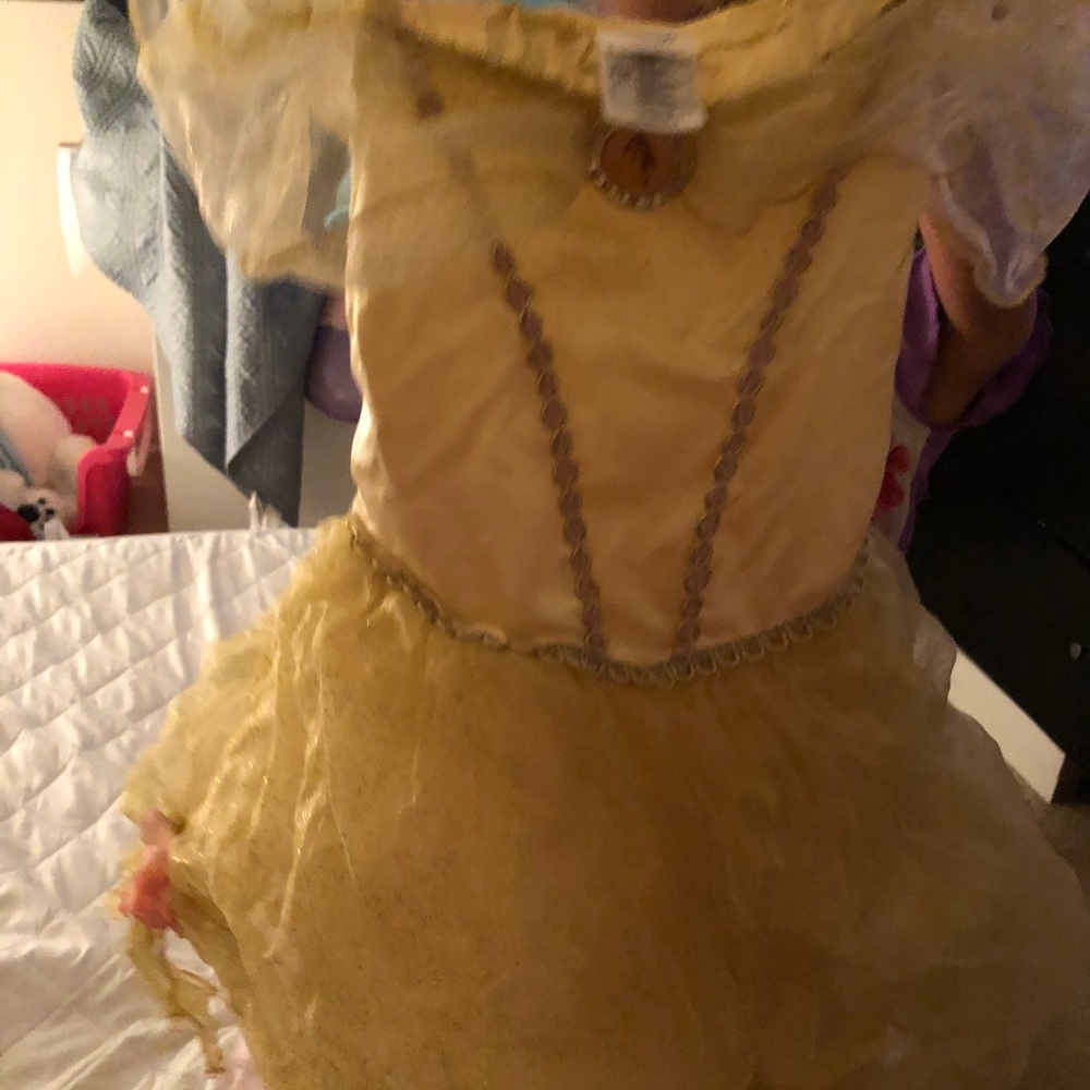 Belle costume